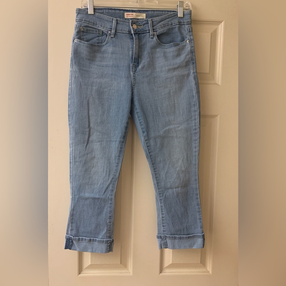 Signature by Levi Strauss Light Blue Capri Jeans